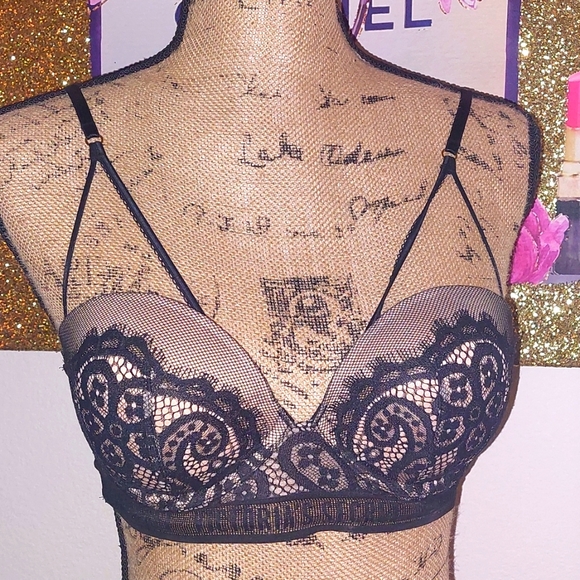 Victoria's Secret Other - 🎀VICTORIA'S SECRET PUSH UP BRA🎀 SIZE 32C